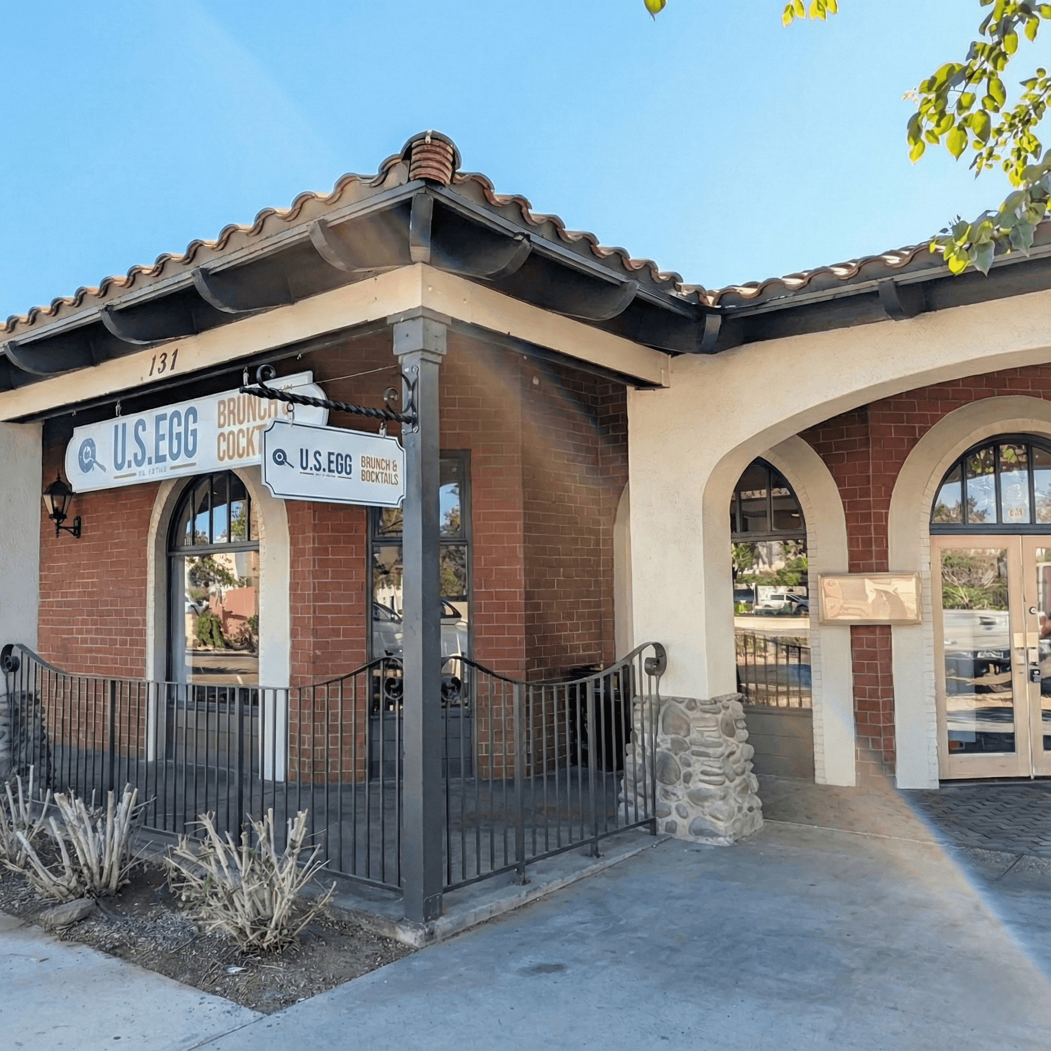 U.S. Egg Tempe exterior with arched windows and patio